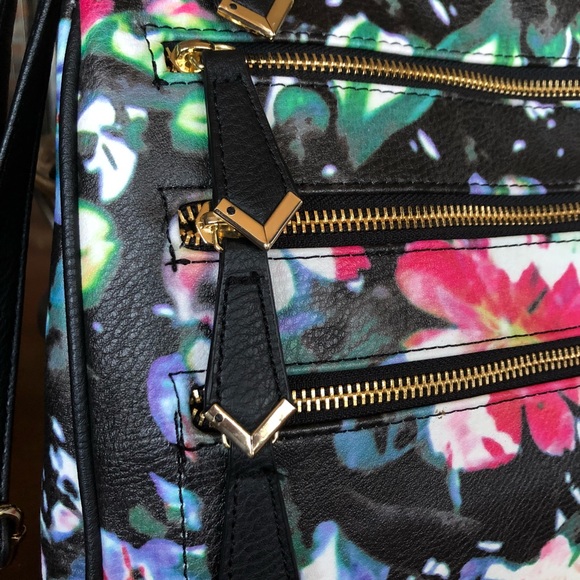 Apt. 9 Crossbody Bag - Picture 3 of 5